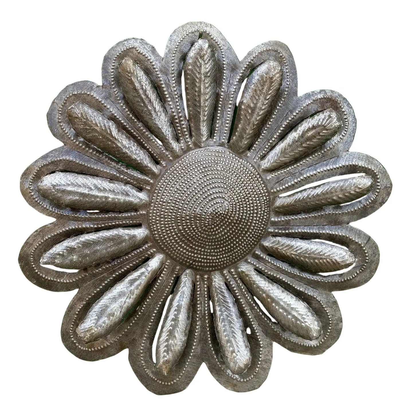 Haitian Metal Daisy with 3-D Petals, Garden Flower Decor 7"